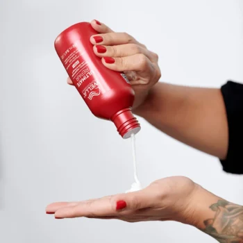 Wella Professionals Ultimate Repair Shampoo 250ml 4