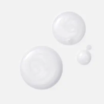 tekstura šampona Wella Nutri Enrich kremasta formula za hidrataciju i obnovu suve kose