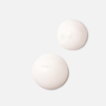 kremasta tekstura Wella Nutri Enrich straight cream hidratacija i zaglađivanje kose anti frizz efekat