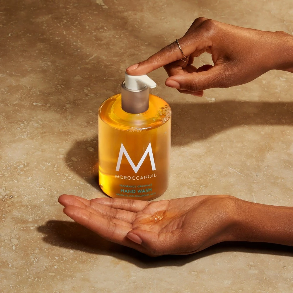 Moroccanoil-Hand-Wash-Fragrance-Originale-360ml-3
